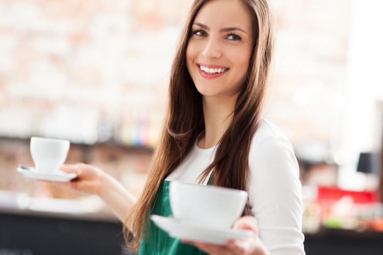 カフェバイトで活躍する年齢層は？年齢制限はある？