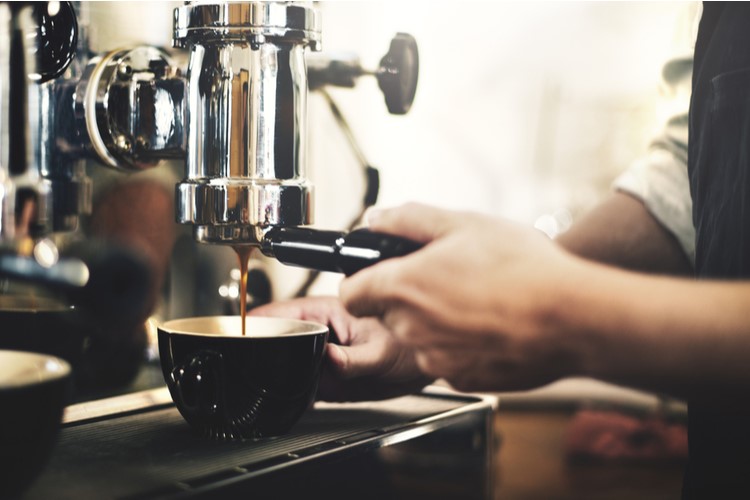カフェバイトはコーヒーが飲めないと出来ない！？