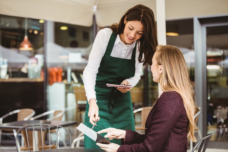 カフェバイトはきつい？実際はどうなの？