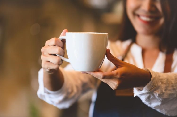 カフェバイトで腱鞘炎になるってホント？なった時はどうする？