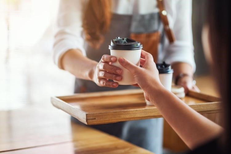 カフェバイトで腱鞘炎になるってホント？なった時はどうする？