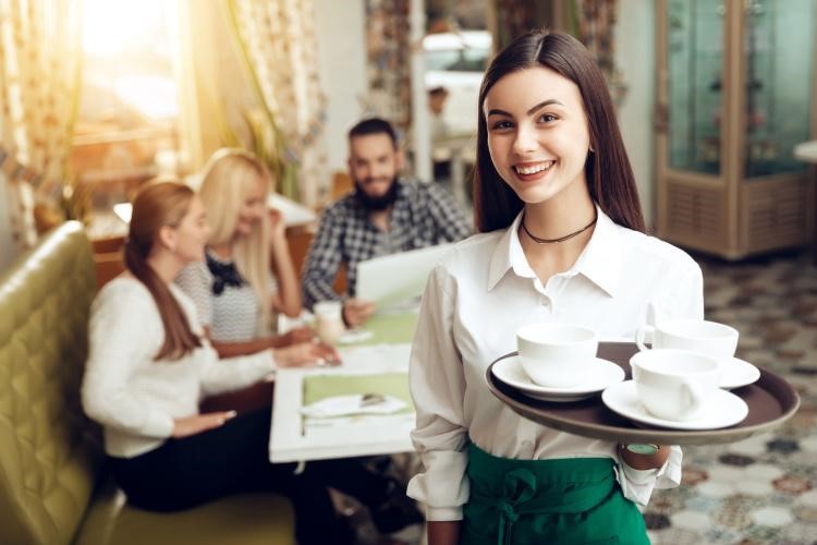 カフェバイトはおしゃれな人しか働けない？