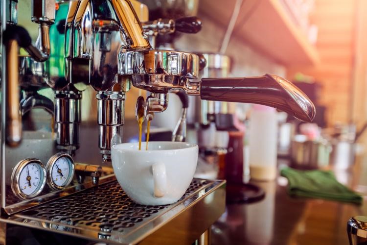 カフェバイトの時給は上昇傾向？平均時給やボーナスについて